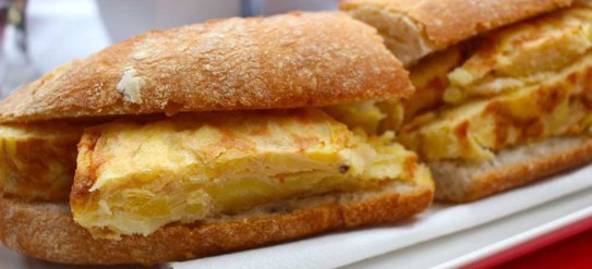 BOCADILLOS DE TORTILLA PATATAS