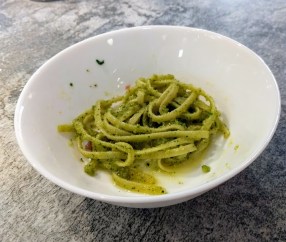 Tallarines al pesto