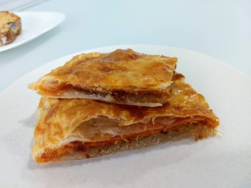 Hojaldre de sobrasada con cabello de ángel