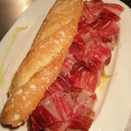 Bocadillo de jamón ibérico