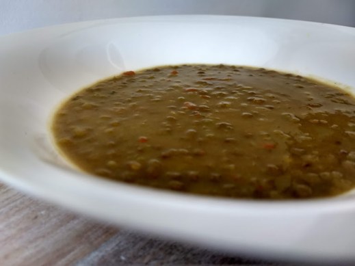 Plato de lentejas con curry