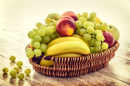 apples-bananas-basket-bunch-235294